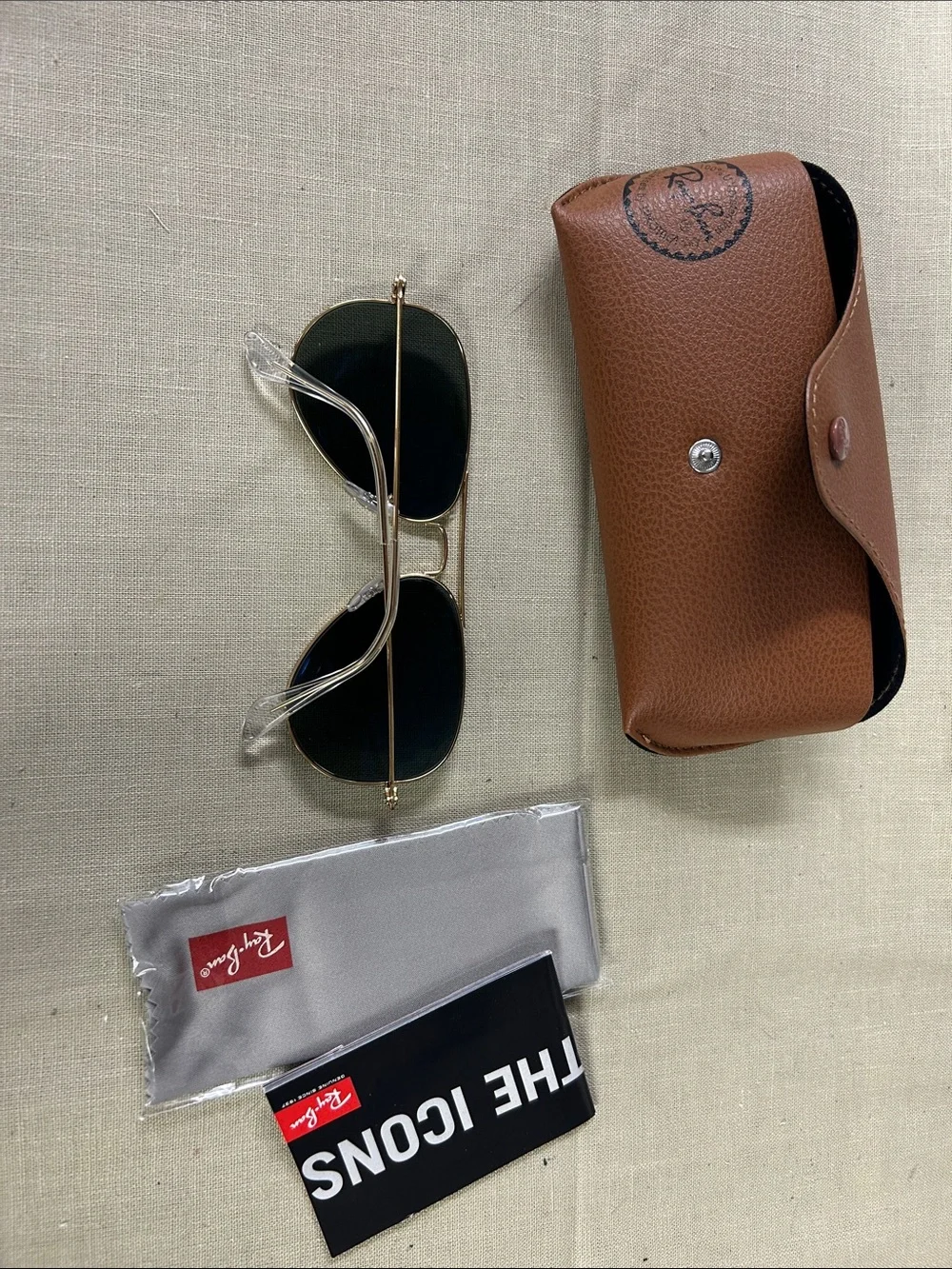 Ray-Ban Aviator Sunglasses Gold Frame with Dark Green Lenses